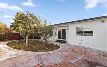 6232 Dorothy Dr in San Diego, CA - Building Photo - Building Photo