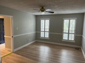 7 Nantucket Ct in Medford, NJ - Foto de edificio - Building Photo