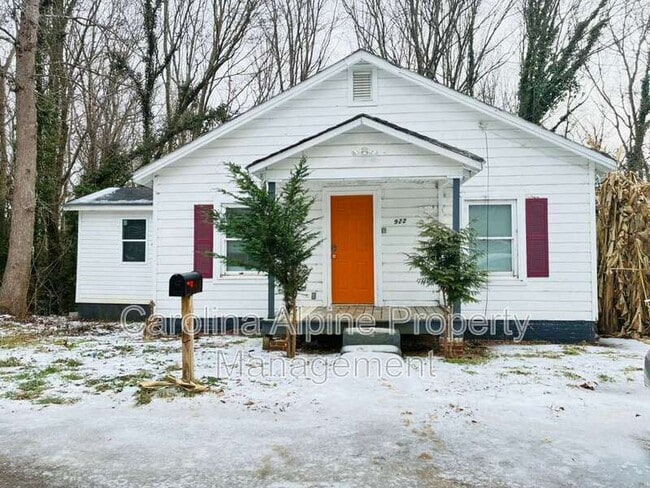 property at 922 Airline Ext