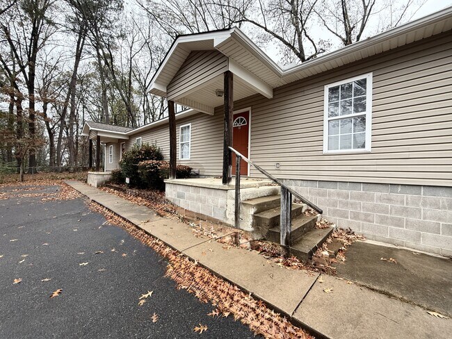 3345 Malvern Rd in Hot Springs National Park, AR - Building Photo - Building Photo