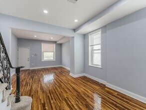 19 Osborn St in Philadelphia, PA - Building Photo - Building Photo