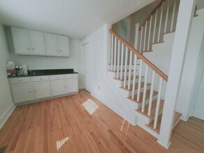 12 Maplewood Terrace in Norwalk, CT - Building Photo - Building Photo