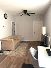 1266 Ocala Rd in Tallahassee, FL - Building Photo - Building Photo