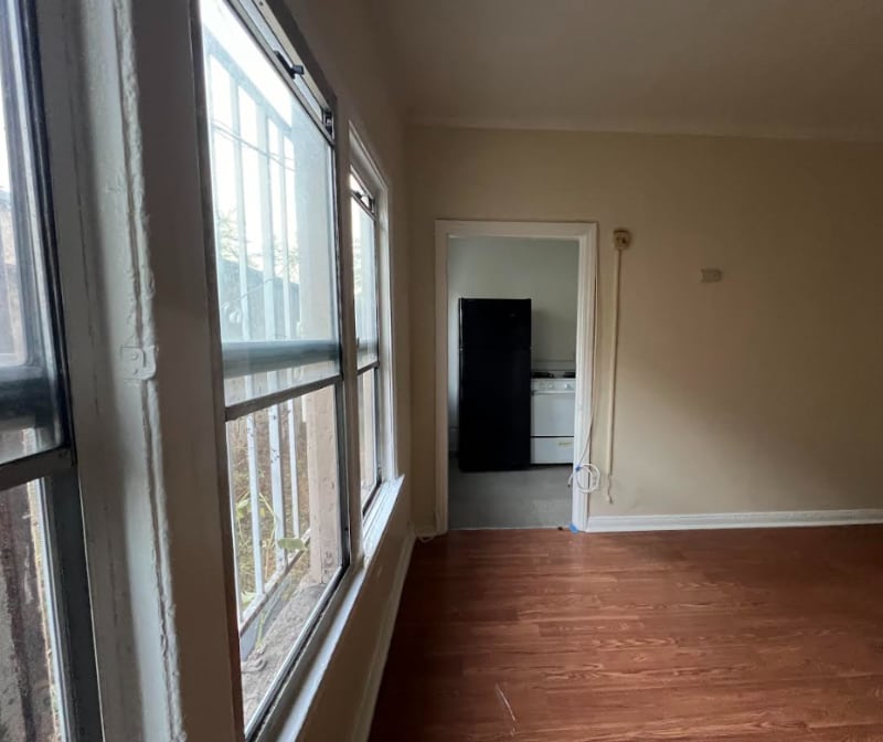 936 E 24th St in Los Angeles, CA - Building Photo