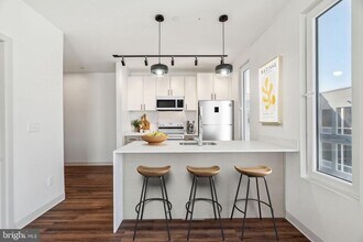 4240 Chestnut St in Philadelphia, PA - Building Photo - Building Photo