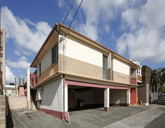 1566 Kewalo St in Honolulu, HI - Foto de edificio - Building Photo