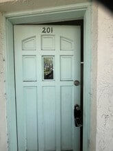 1227 NE 5th Ter in Fort Lauderdale, FL - Foto de edificio - Building Photo