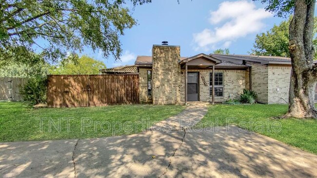 property at 605 San Saba Ct