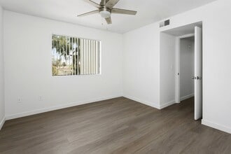 Villa de Cortez in Phoenix, AZ - Building Photo - Building Photo