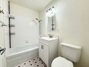 670 Hillside Blvd in Daly City, CA - Building Photo - Building Photo