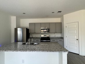 4422 Chandler Rd in San Antonio, TX - Foto de edificio - Building Photo