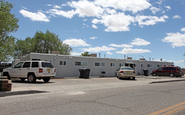 240 Louisiana Blvd SE in Albuquerque, NM - Building Photo - Building Photo