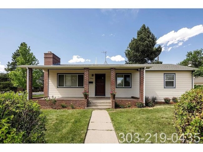 2800 S Holly Plz in Denver, CO - Building Photo - Building Photo
