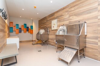 The Palma at Downtown Doral in Doral, FL - Foto de edificio - Interior Photo