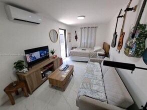 610 NW 111th St in Miami, FL - Building Photo - Building Photo
