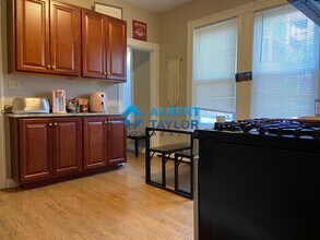 8 Sunset St, Unit 2 in Boston, MA - Building Photo - Building Photo