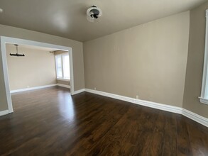 5157 W Washington Blvd in Chicago, IL - Building Photo - Interior Photo