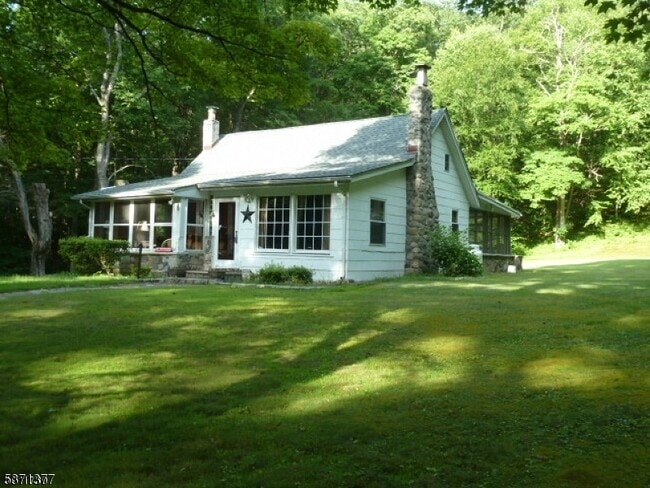 property at 860 Burnt Meadow Rd
