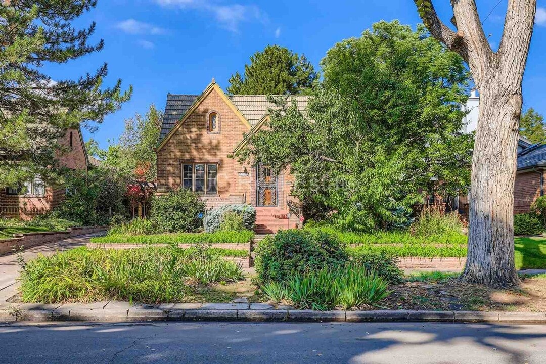 1665 Jasmine St in Denver, CO - Building Photo