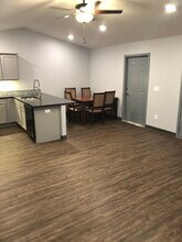 3630 W Maple St, Unit 3630 west maple in Wichita, KS - Foto de edificio - Building Photo