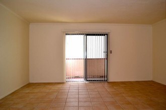 4211 E Palm Ln-Unit -UNIT 105 in Phoenix, AZ - Foto de edificio - Building Photo