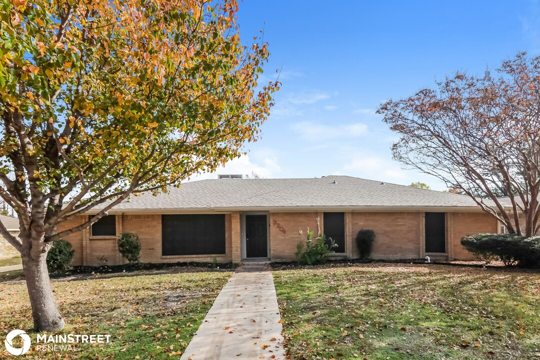 3204 Tree House Ln in Plano, TX - Building Photo