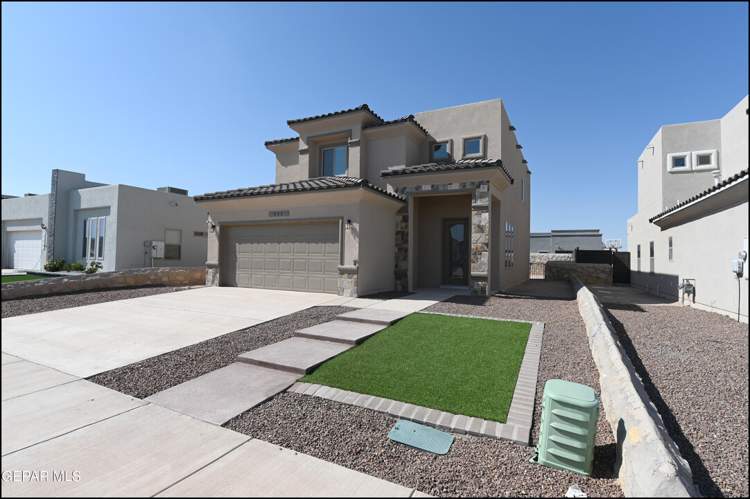 947 Hull St in El Paso, TX - Building Photo