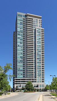 Equinox II in Toronto, ON - Building Photo - Building Photo