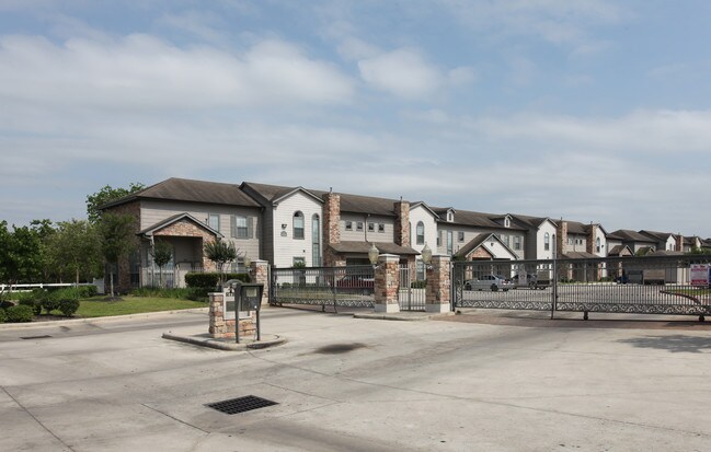 Fountains at Tidwell in Houston, TX - Building Photo - Building Photo