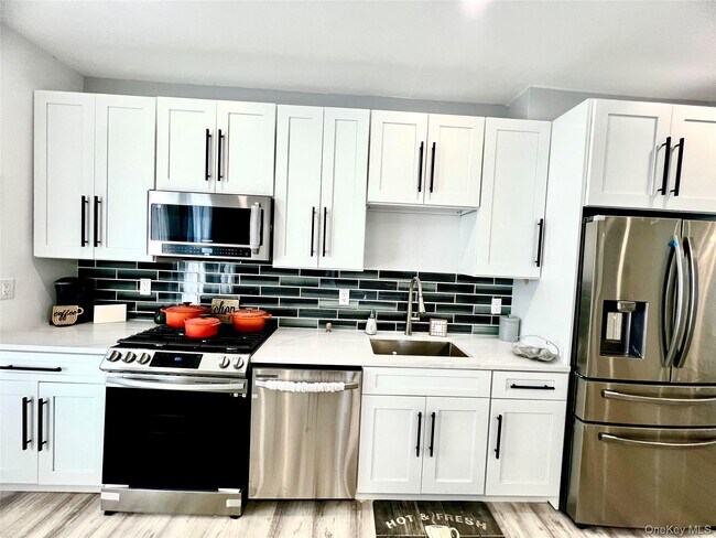 128 W Main St in Middletown, NY - Building Photo - Building Photo