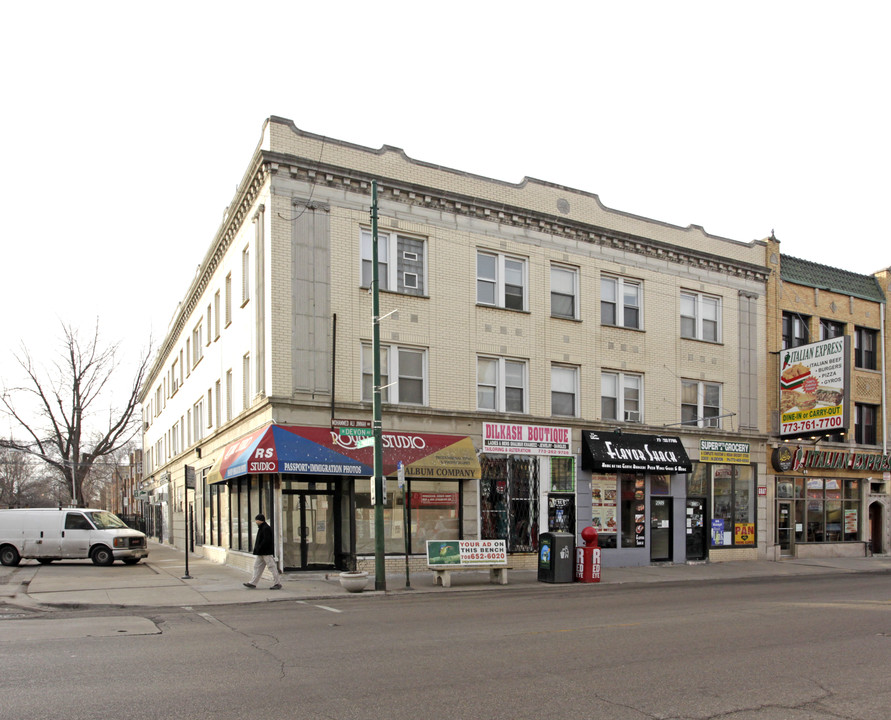 2301-2305 W Devon Ave in Chicago, IL - Building Photo