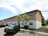 Executive House in Sarasota, FL - Foto de edificio - Building Photo