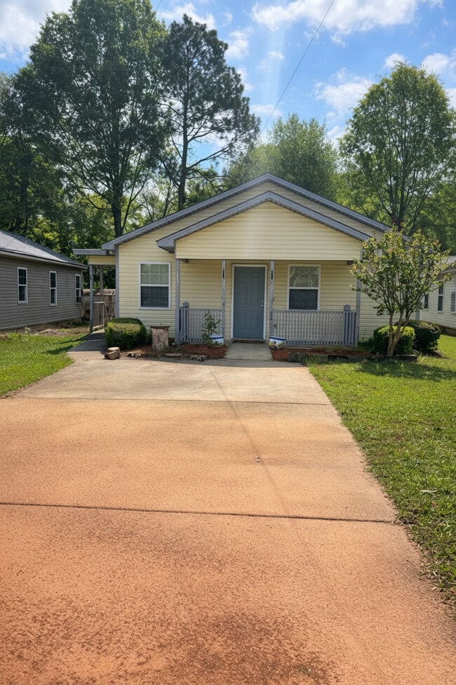 212 Orchard Way in Warner Robins, GA - Building Photo - Building Photo