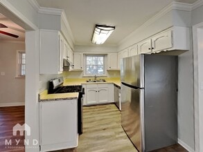 3257 Bobbie Ln in Decatur, GA - Foto de edificio - Building Photo