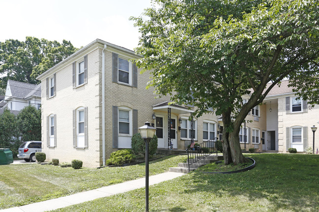 306 High St in Fremont, OH - Building Photo - Building Photo