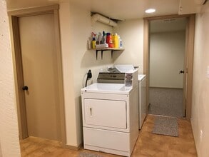 323 Eddy Ave, Unit Basement Apt in Missoula, MT - Building Photo - Building Photo