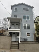 27 N 3rd St in Paterson, NJ - Building Photo