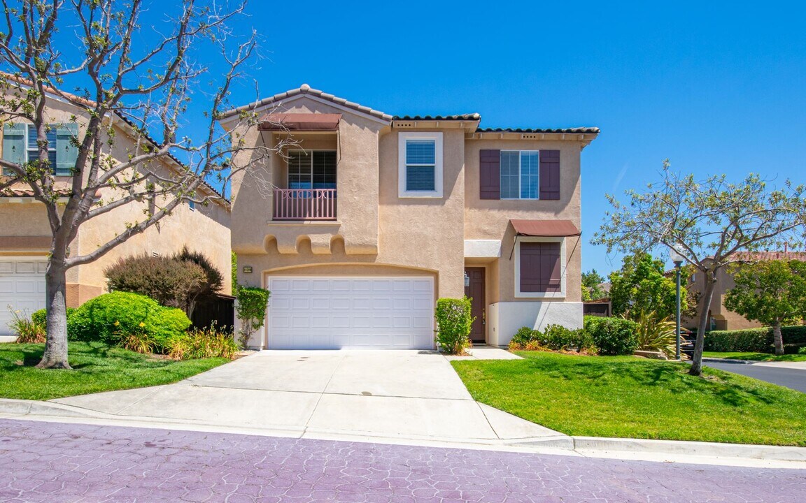 11319 W San Raphael in San Diego, CA - Building Photo