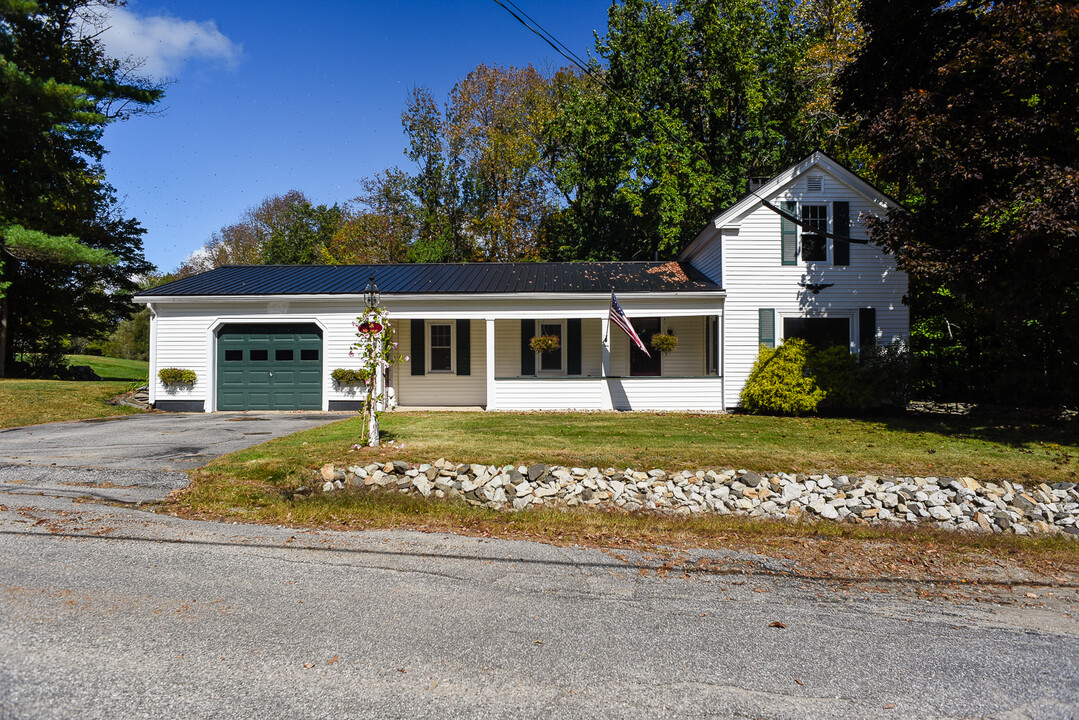 38 Christian Ridge Rd in Paris, ME - Foto de edificio