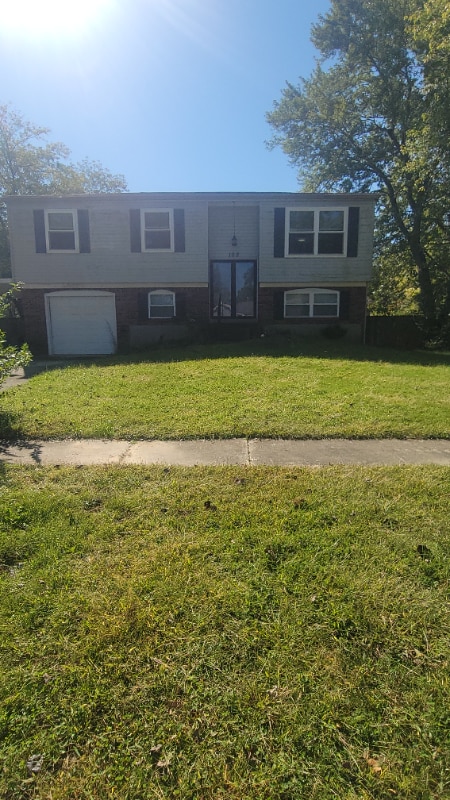 102 Glissade Dr