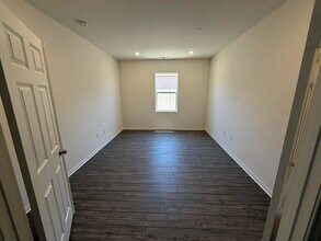 7736 Nectarsweet Dr in Riverside, CA - Building Photo - Building Photo