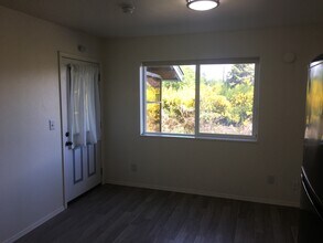 901 Mount Olympus Ave SE, Unit B in Ocean Shores, WA - Building Photo - Building Photo