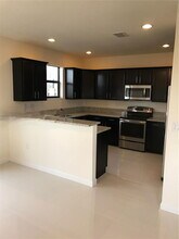 8806 NW 103rd Ave in Doral, FL - Building Photo - Building Photo