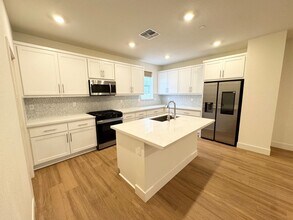 6296 Dove Ave in Dublin, CA - Building Photo - Building Photo