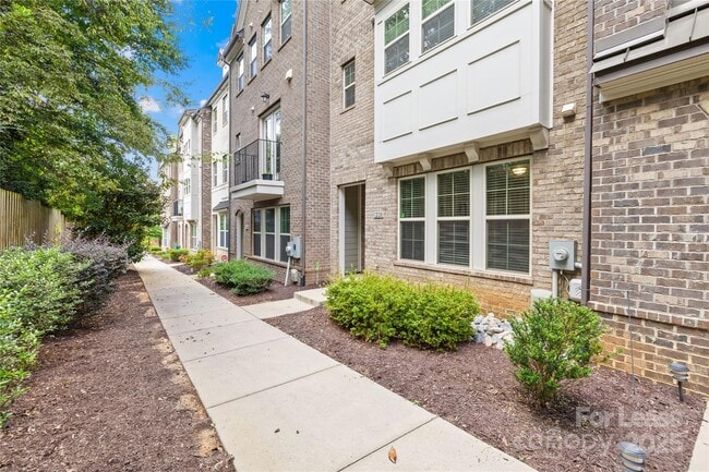 1228 Madison Towns Ln in Charlotte, NC - Building Photo - Building Photo