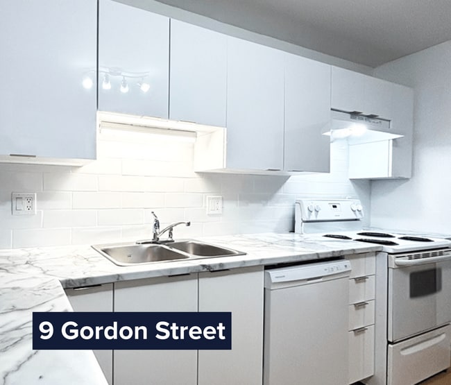 9 Gordon - 60 Bonaccord Street in Moncton, NB - Building Photo - Building Photo