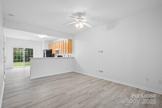 2856 Summergrove Ct in Matthews, NC - Building Photo - Building Photo