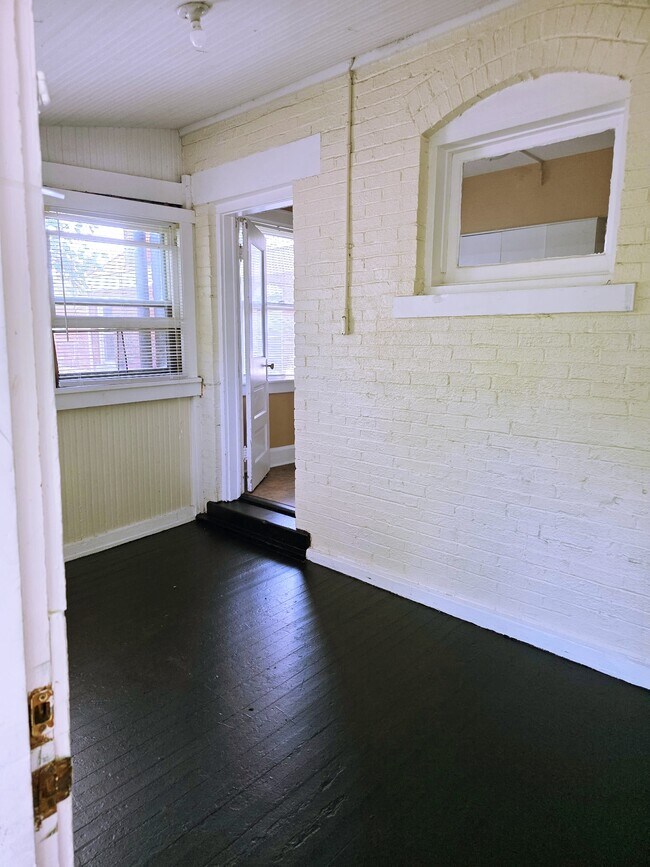 352 1/2 E 20th Ave, Unit 352.5 in Columbus, OH - Building Photo - Building Photo