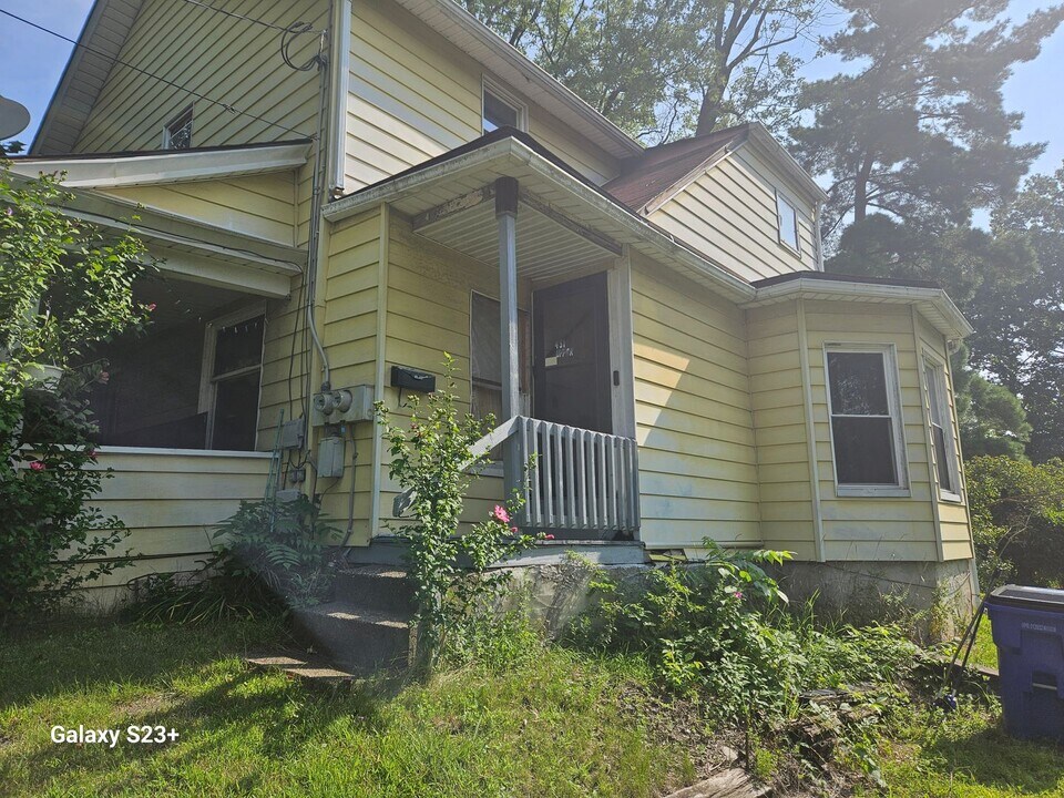 451 S Prospect St in Ravenna, OH - Building Photo