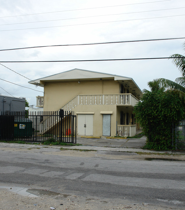 8305 N Miami Ave in Miami, FL - Foto de edificio